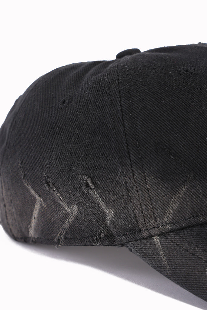 DISTRESSED BLACK CAP