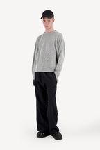 striped pullover [grey]