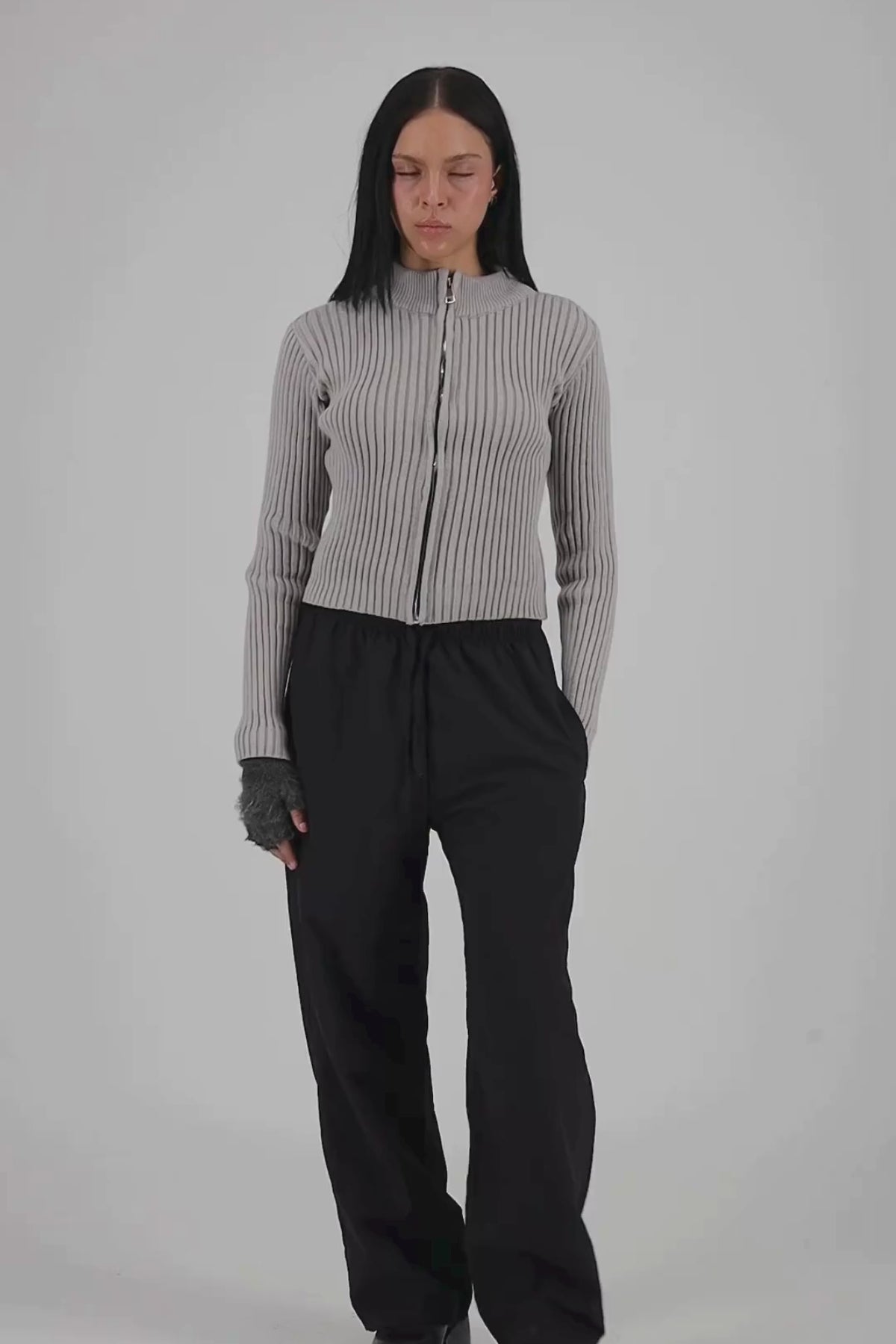striped zip-up [grey]