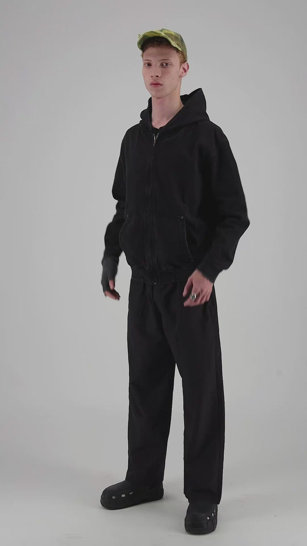 hooded denim jacket [black]