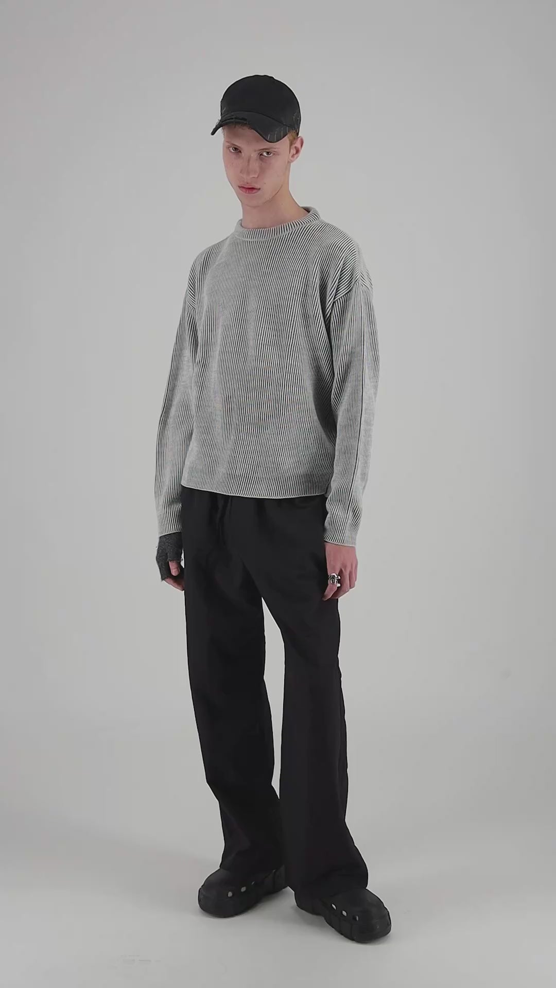 striped pullover [grey]