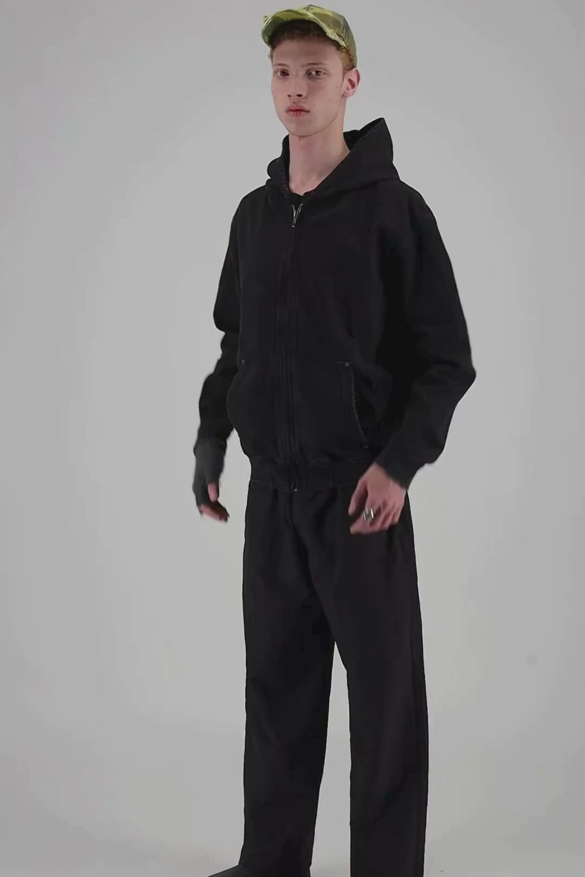 hooded denim jacket [black]